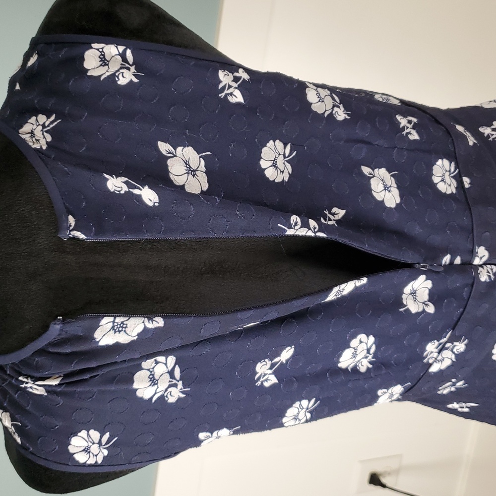 Ann Taylor Navy Blue Floral Swiss Dot Dress 4 Sleeveless - Picture 7 of 14